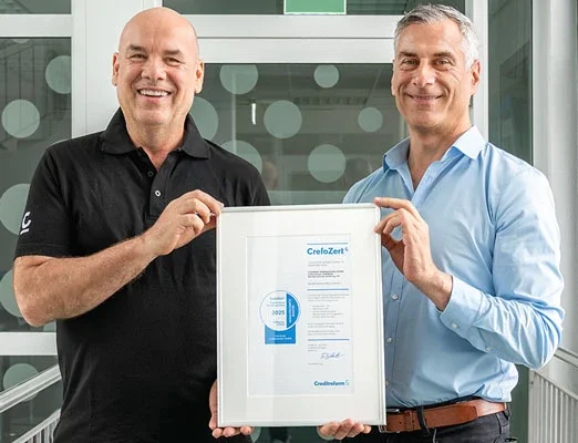 crossbase erneut mit CrefoZert ausgezeichnet