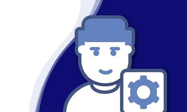 Achim Angel, Managing Director of KiM GmbH - Member of 4PACE, smiles friendly into the camera. He has short brown hair, a short beard and is wearing a dark gray shirt with a slightly open collar. A curved wave shape in white, light blue and dark blue can be seen in the background, giving the picture a modern design.