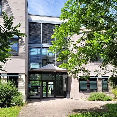 Sur la photo, on peut voir l'immeuble de bureaux à Entzheim, dans lequel se trouve crossbase SARL.